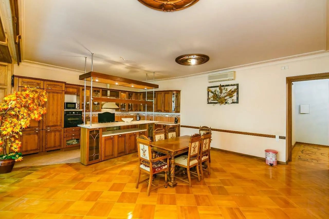 Apartment On Starbucks Coffee Baku 0*,
